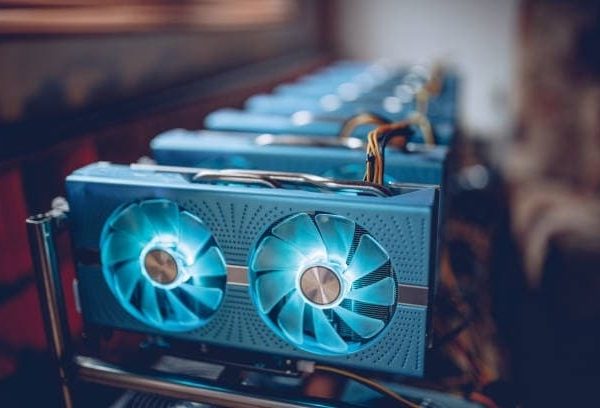 How to Arbitrage Price Differences Between Multiple Exchanges